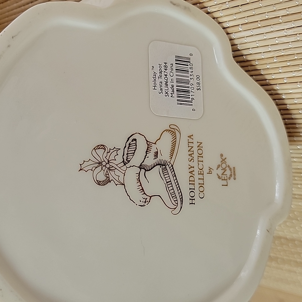 Lenox Vintage Holiday Skating Santa Teapot - Picture 6 of 10